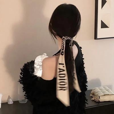 订婚当天富豪千金来虐渣